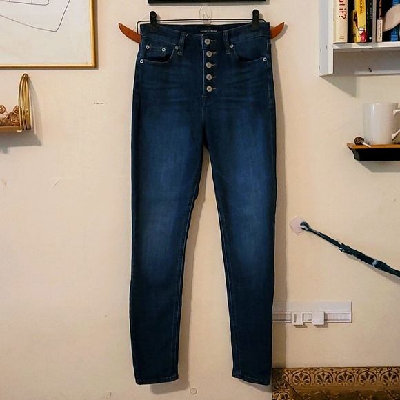Lucky Brand "Bridgette Skinny" high-rise medium wash jeans, size 28. - Picture 5 of 11